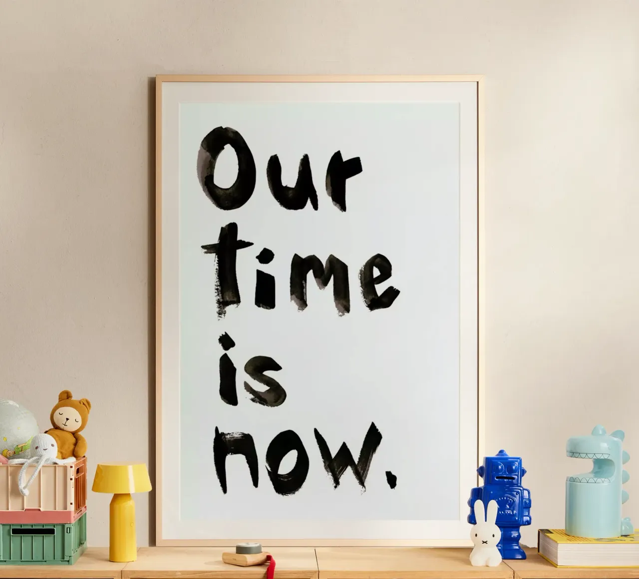 Our Time Is Now poster con telaio in plastica da Farina Kuklinski