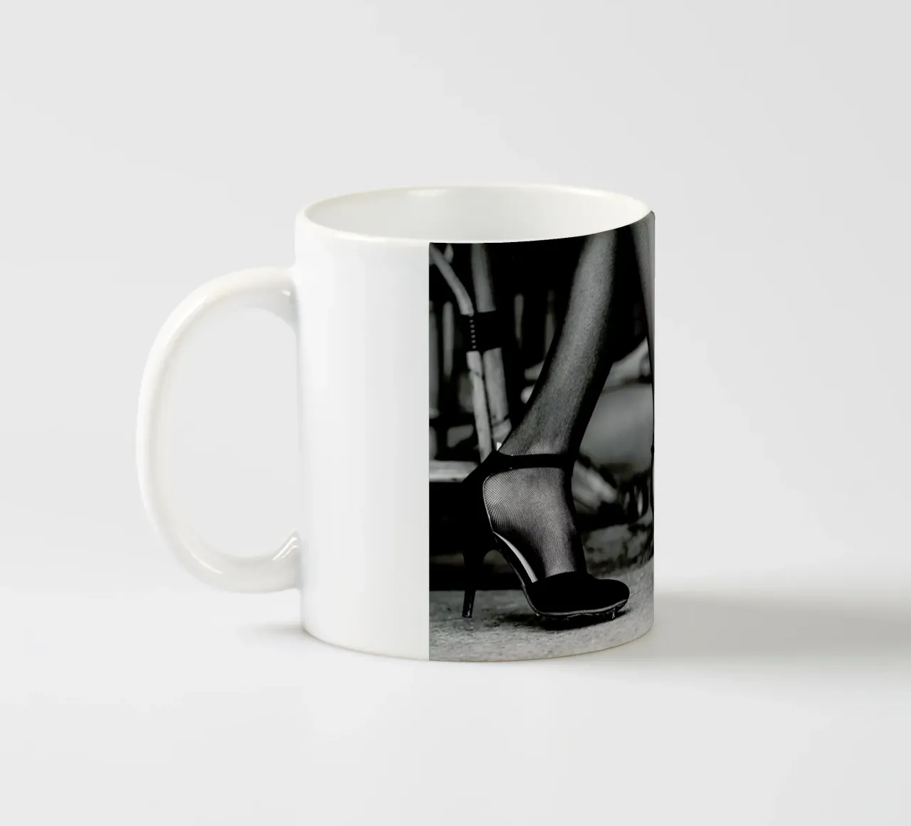 High Heels tazza in ceramica da Magdalena Martin Photography