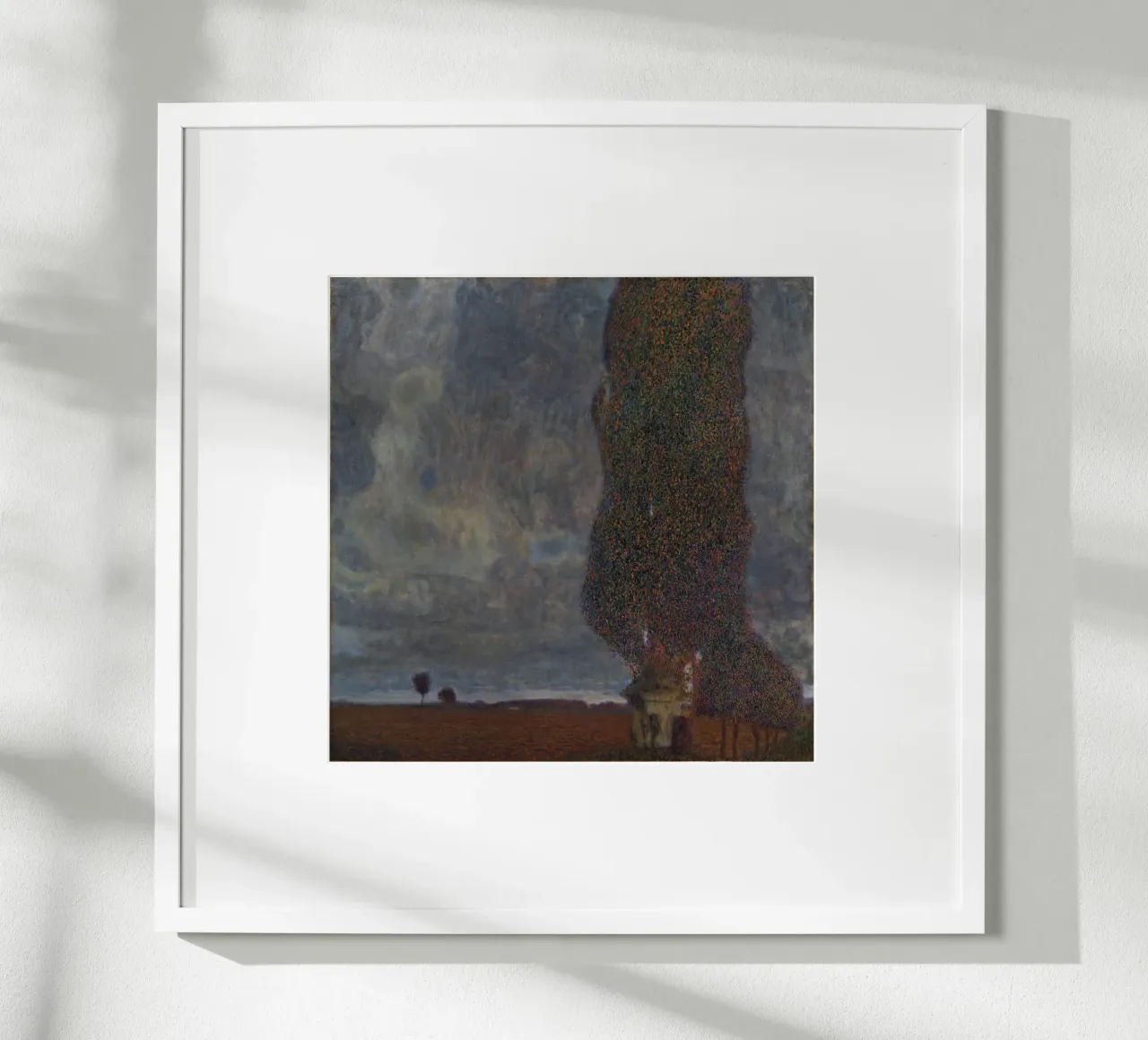 Gustav Klimt - Temporale in avvicinamento, Il grande pioppo II poster con telaio in legno da Timeless Artworks