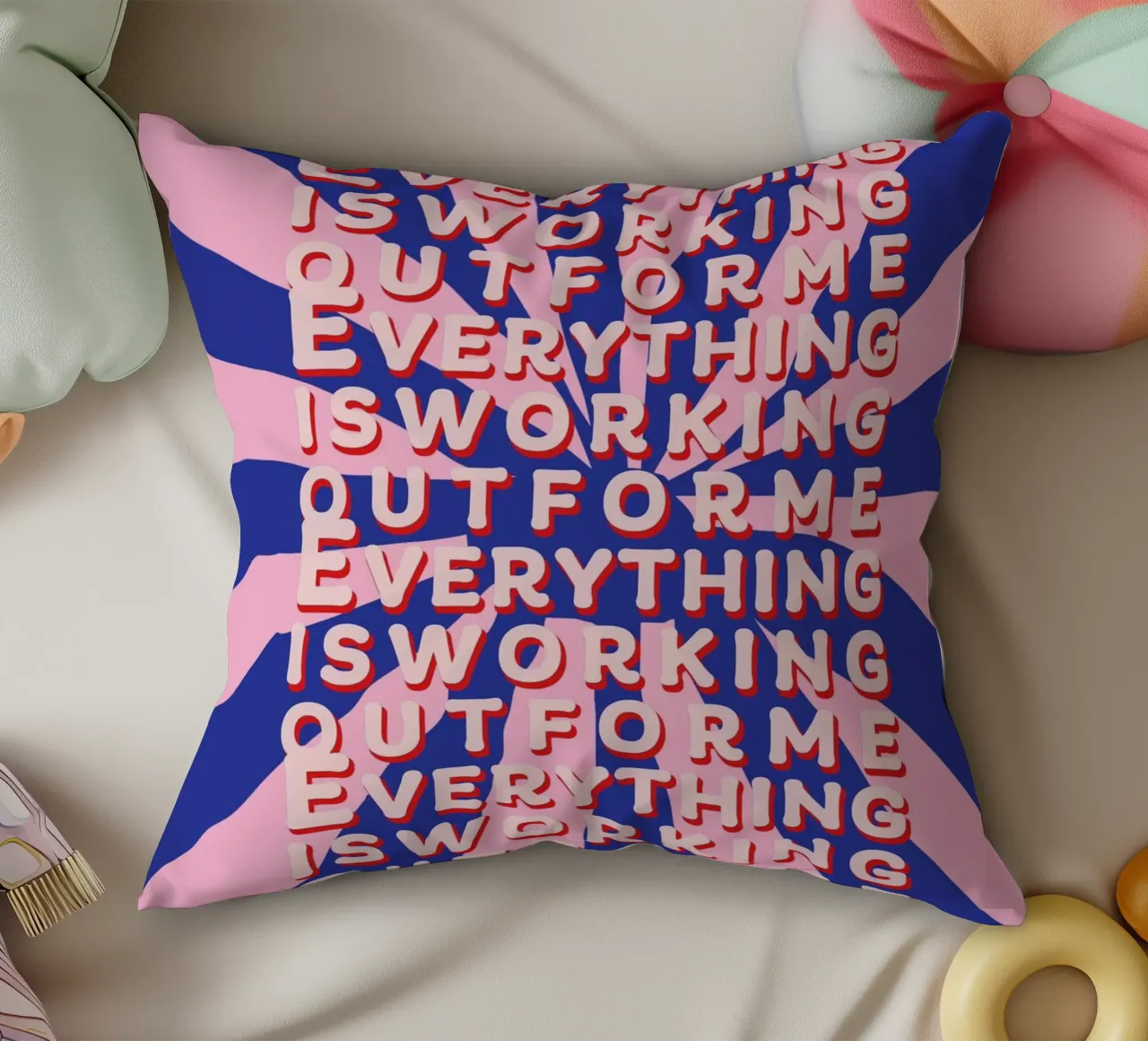 Everything is working out for me cuscino da thesoulhugclub