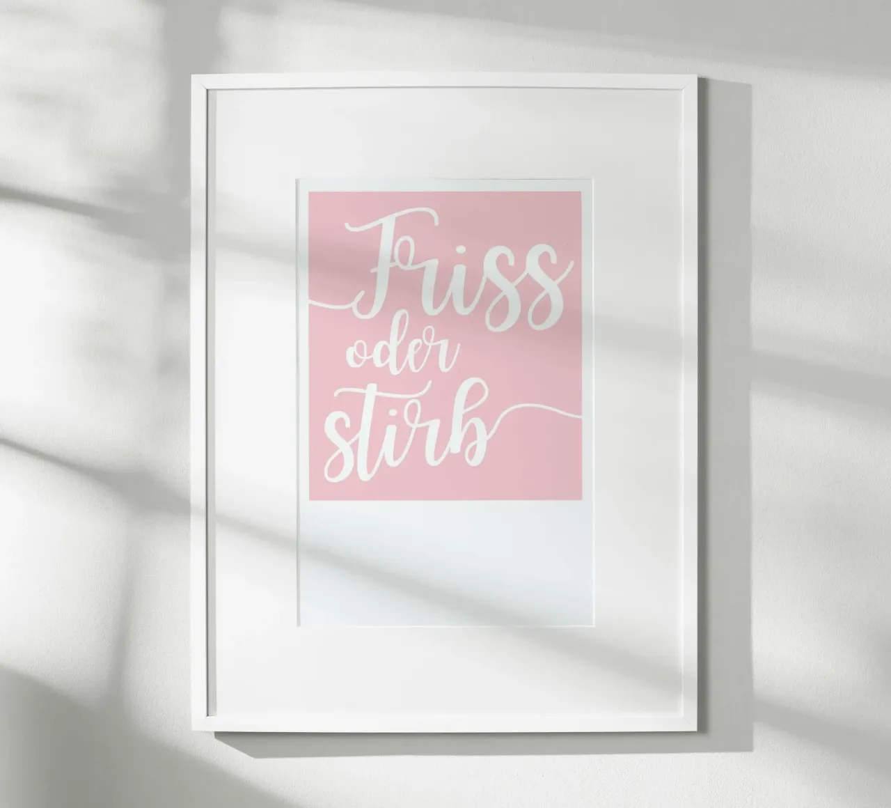 Friss oder stirb poster con telaio in legno da UN-TYPISCH