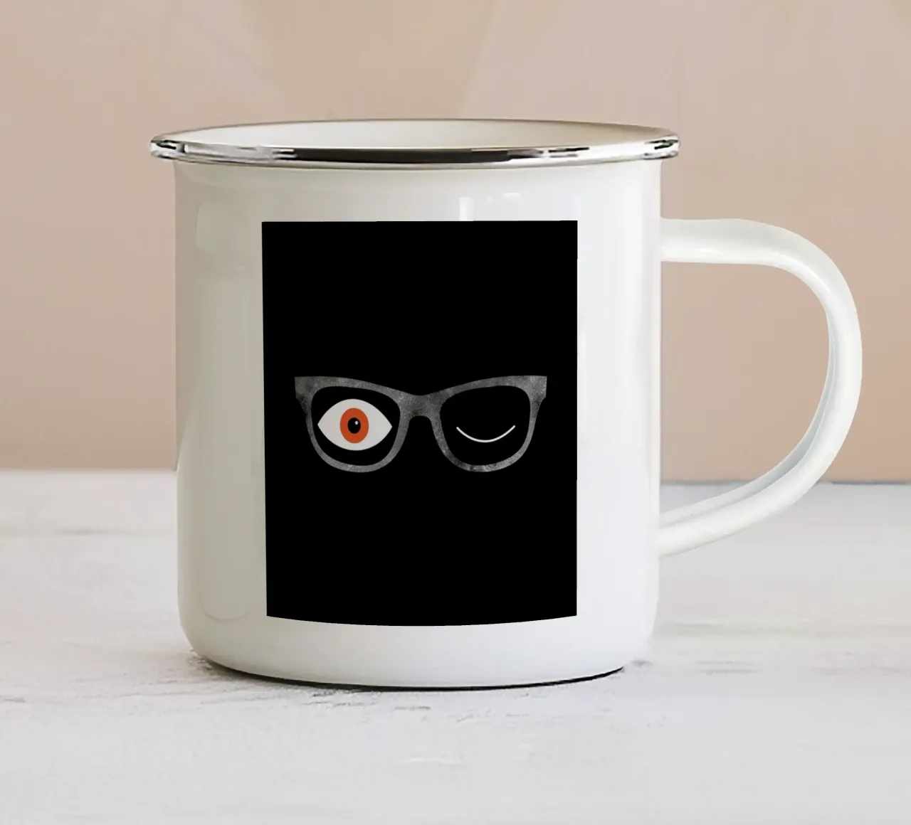 Specs mug en émail de Chris Wharton