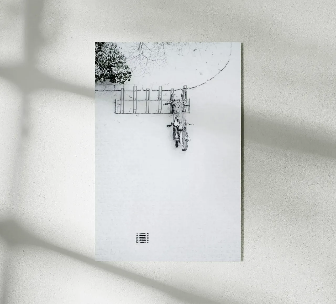 Winter White Bikes plexiglass da Studio Nahili