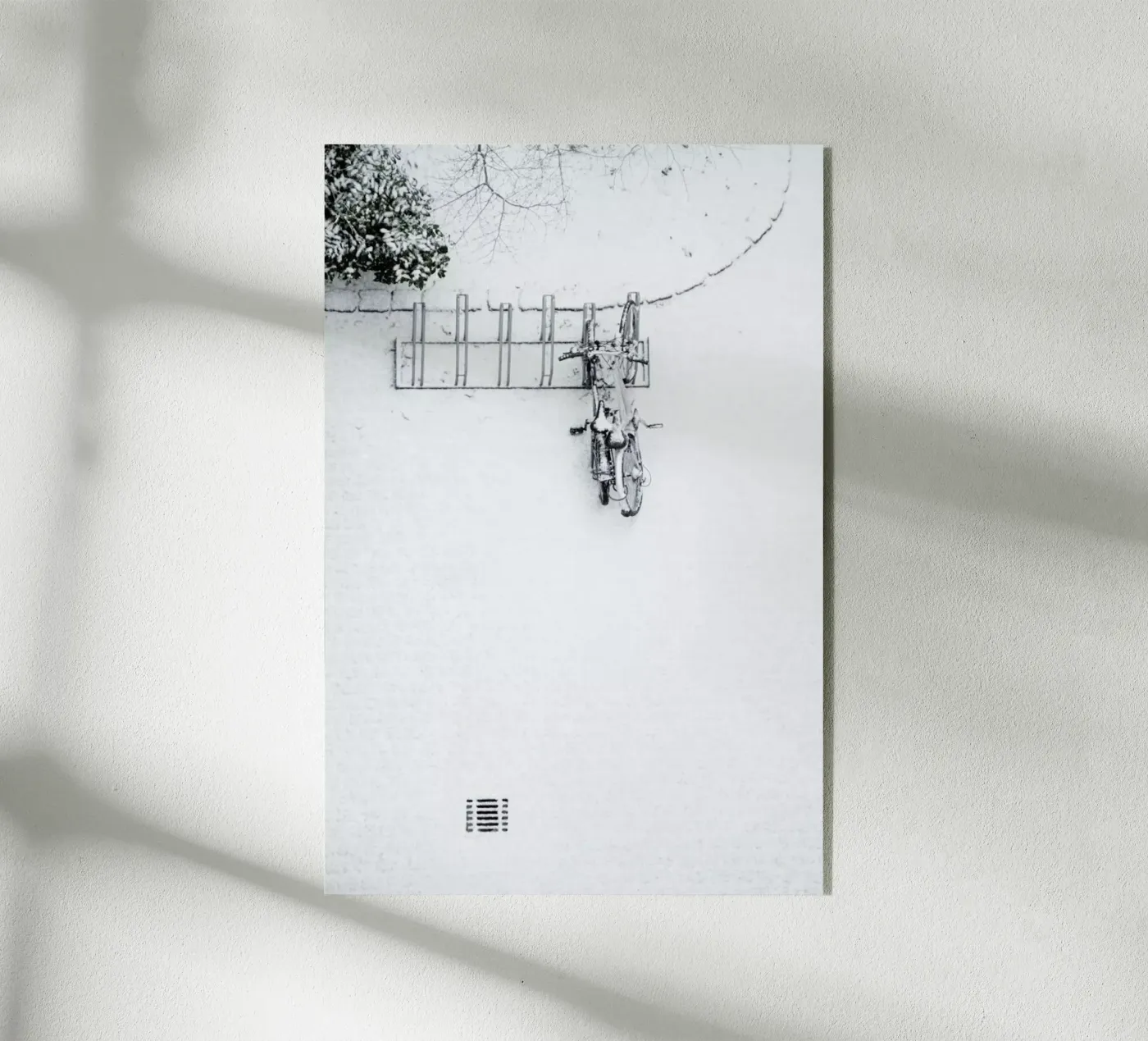 Winter White Bikes plexiglass da Studio Nahili