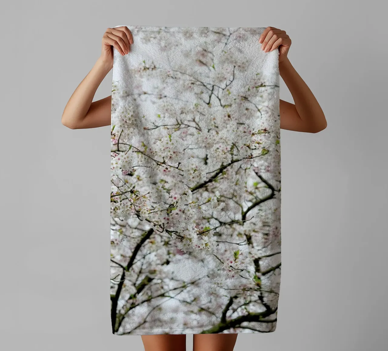 Blossom White 1 asciugamano da bagno da Curious Collections by Marielle Leenders