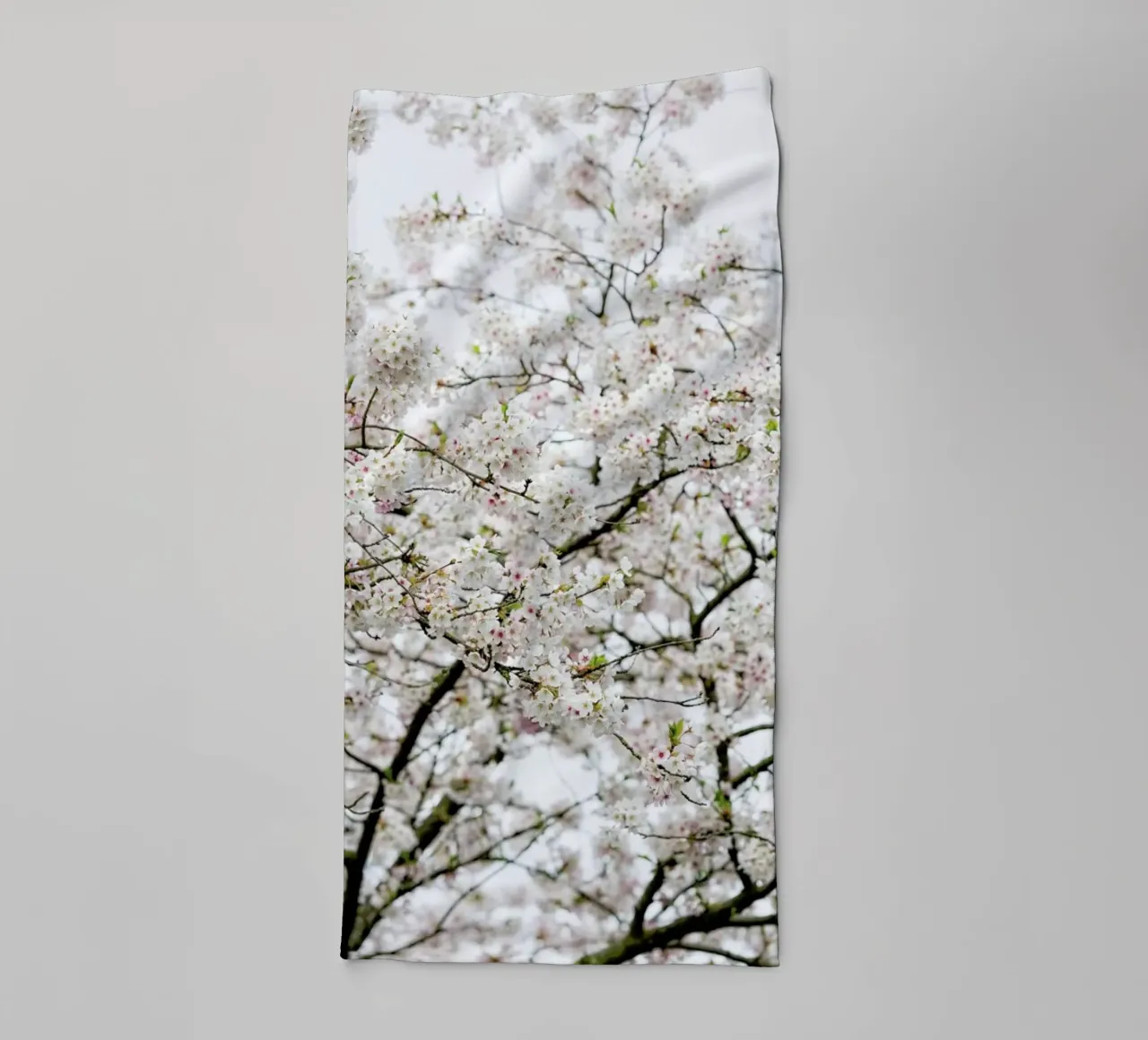 Blossom White 1 asciugamano da bagno da Curious Collections by Marielle Leenders