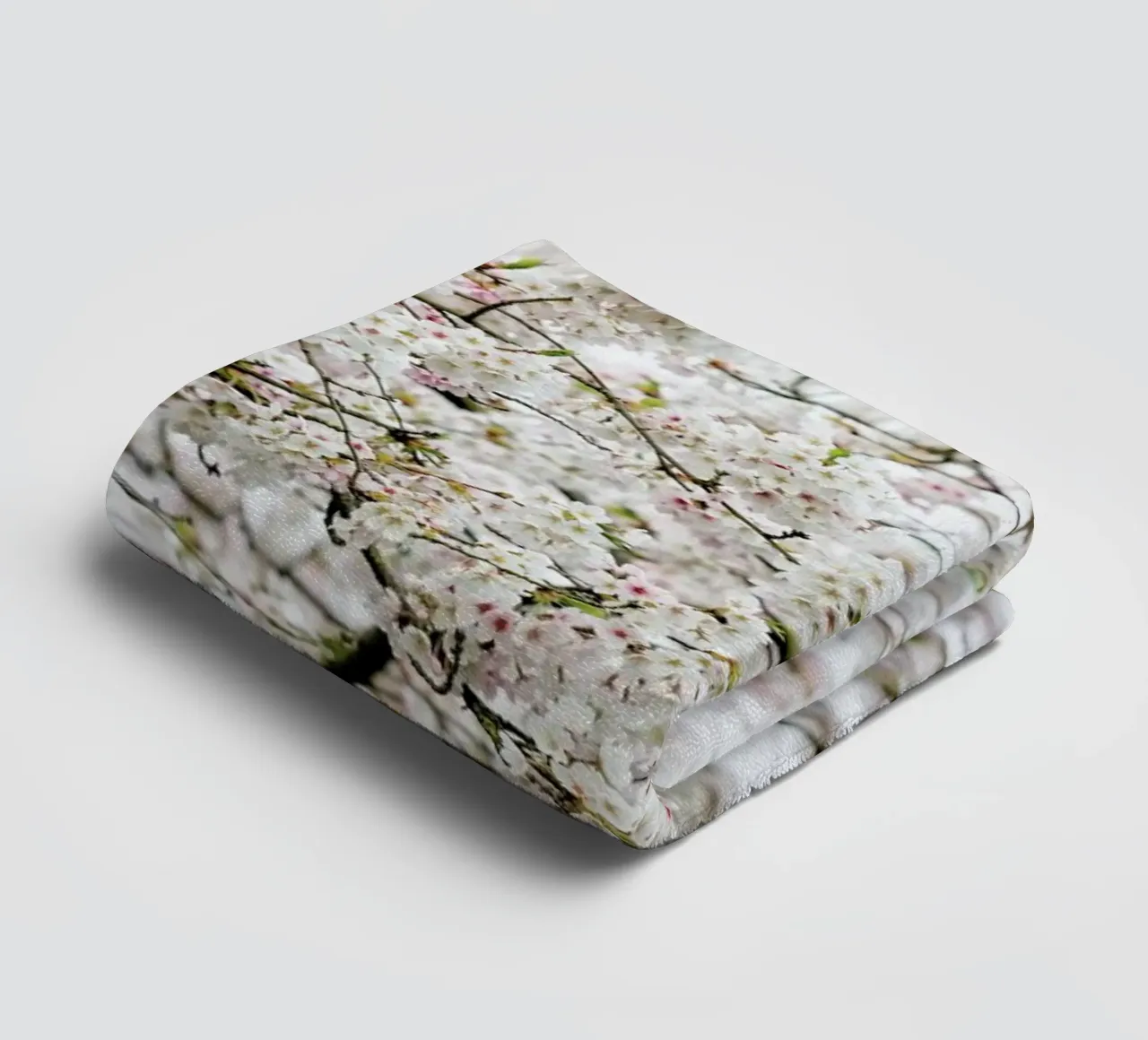 Blossom White 1 asciugamano da bagno da Curious Collections by Marielle Leenders