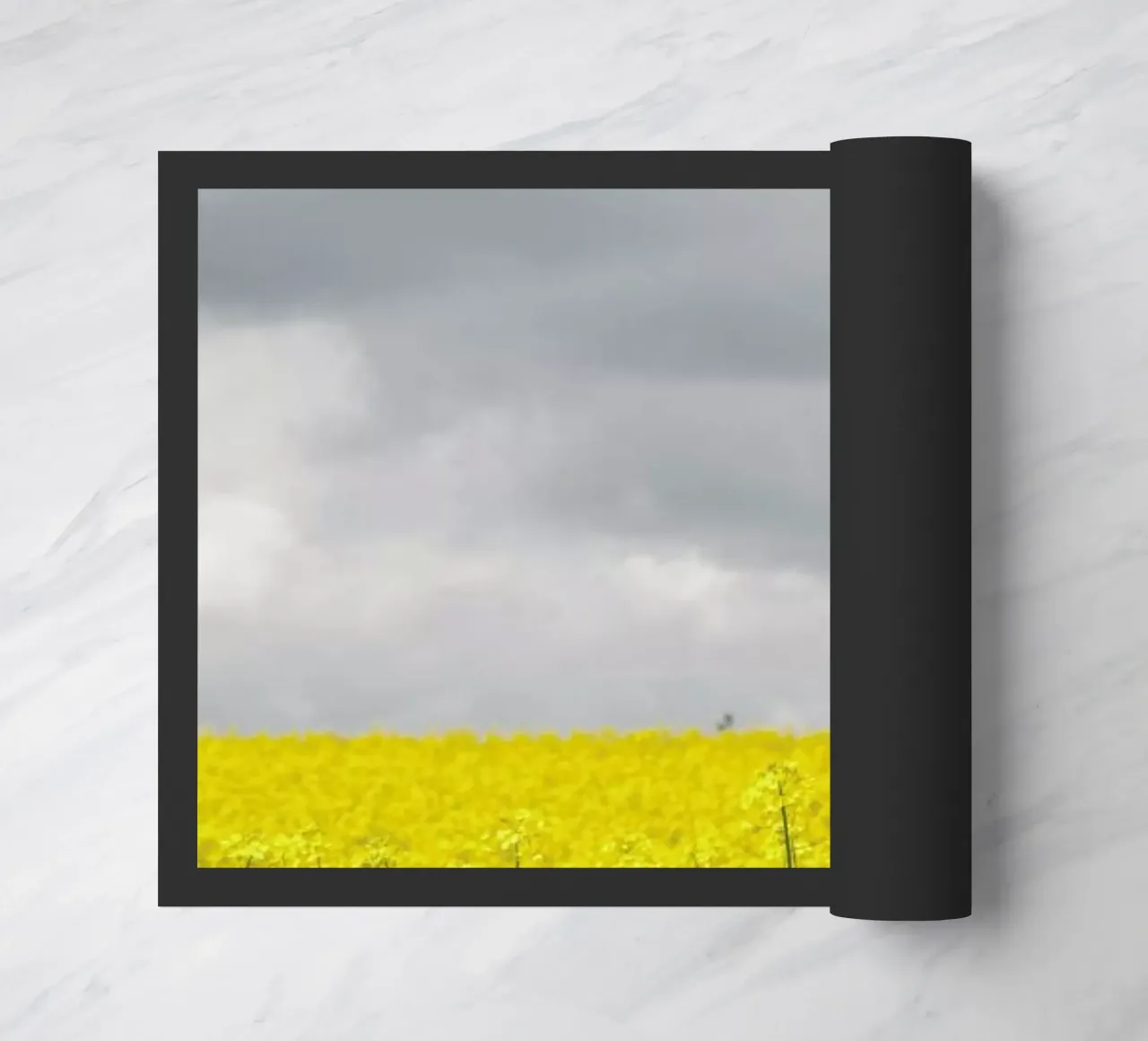 Grey Sky Meets Yellow Fields zerbino da Studio Nahili