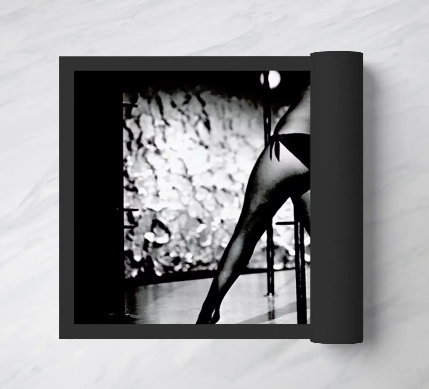 Marilyn Monroe Pole Dancing zerbino da Gallery Print and Art Limited