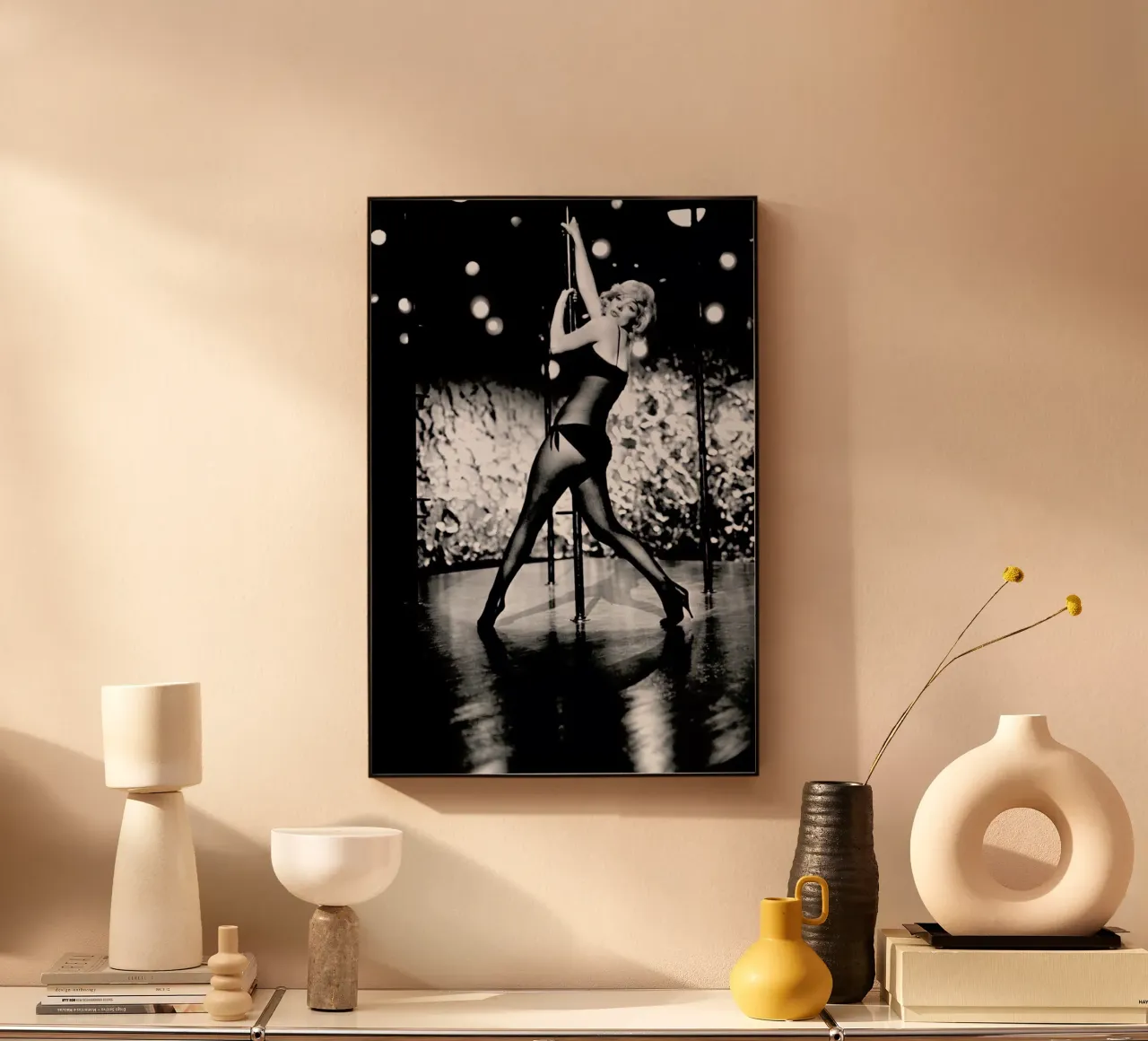 Marilyn Monroe Pole Dancing plexiglass da Gallery Print and Art Limited