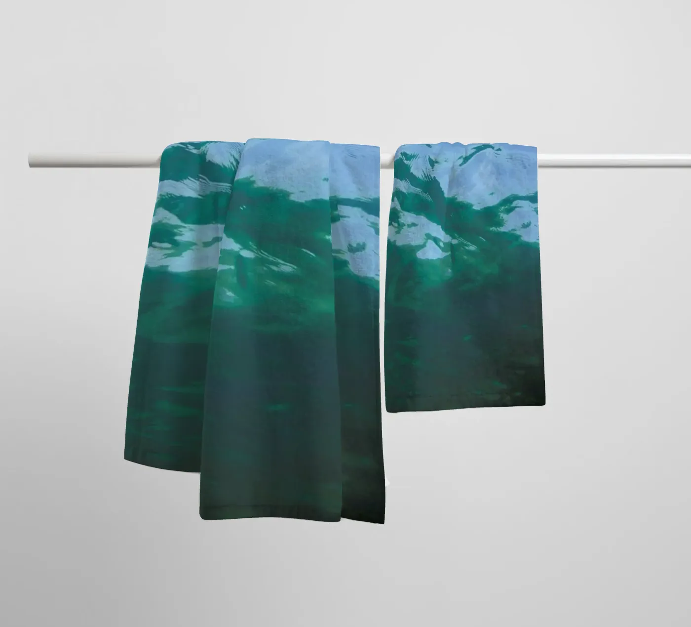 While Diving serviette de bain de Studio Nahili