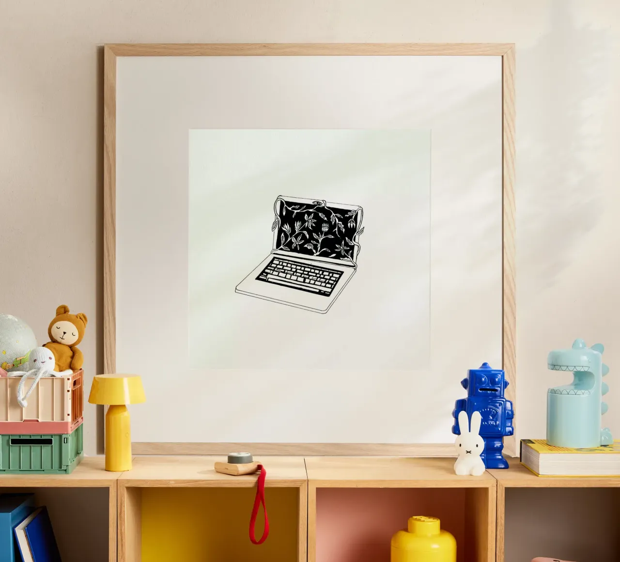 Leave Laptop poster con telaio in legno da Daniela Roessler