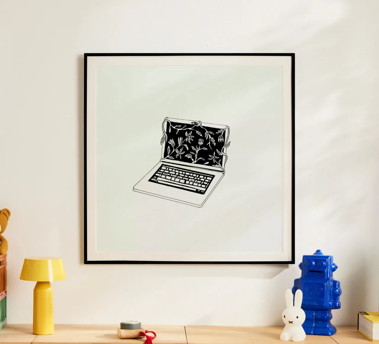 Leave Laptop poster con telaio in legno da Daniela Roessler