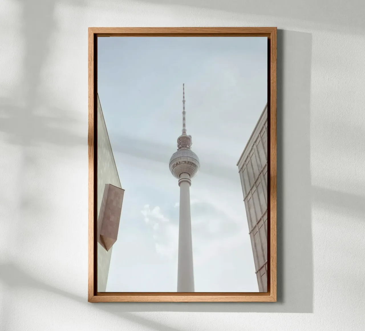 Berlin Fernsehturm tela con Cornice a cassetta da Amy & Kurt