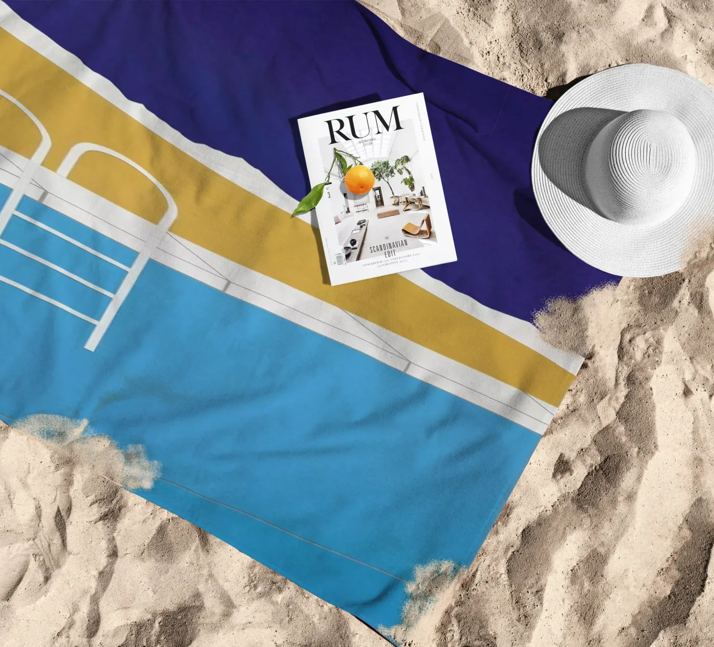 Desert Pool Strandtuch von Rosi Feist