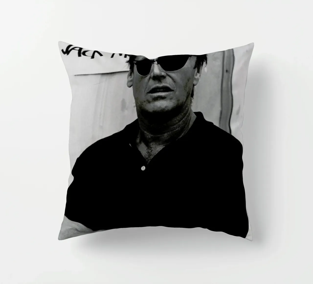 Jack Nicholson in Sunglasses cuscino da Gallery Print and Art Limited