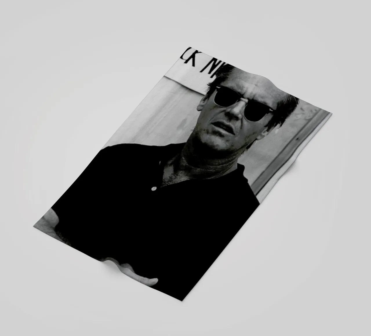 Jack Nicholson in Sunglasses telo mare da Gallery Print and Art Limited