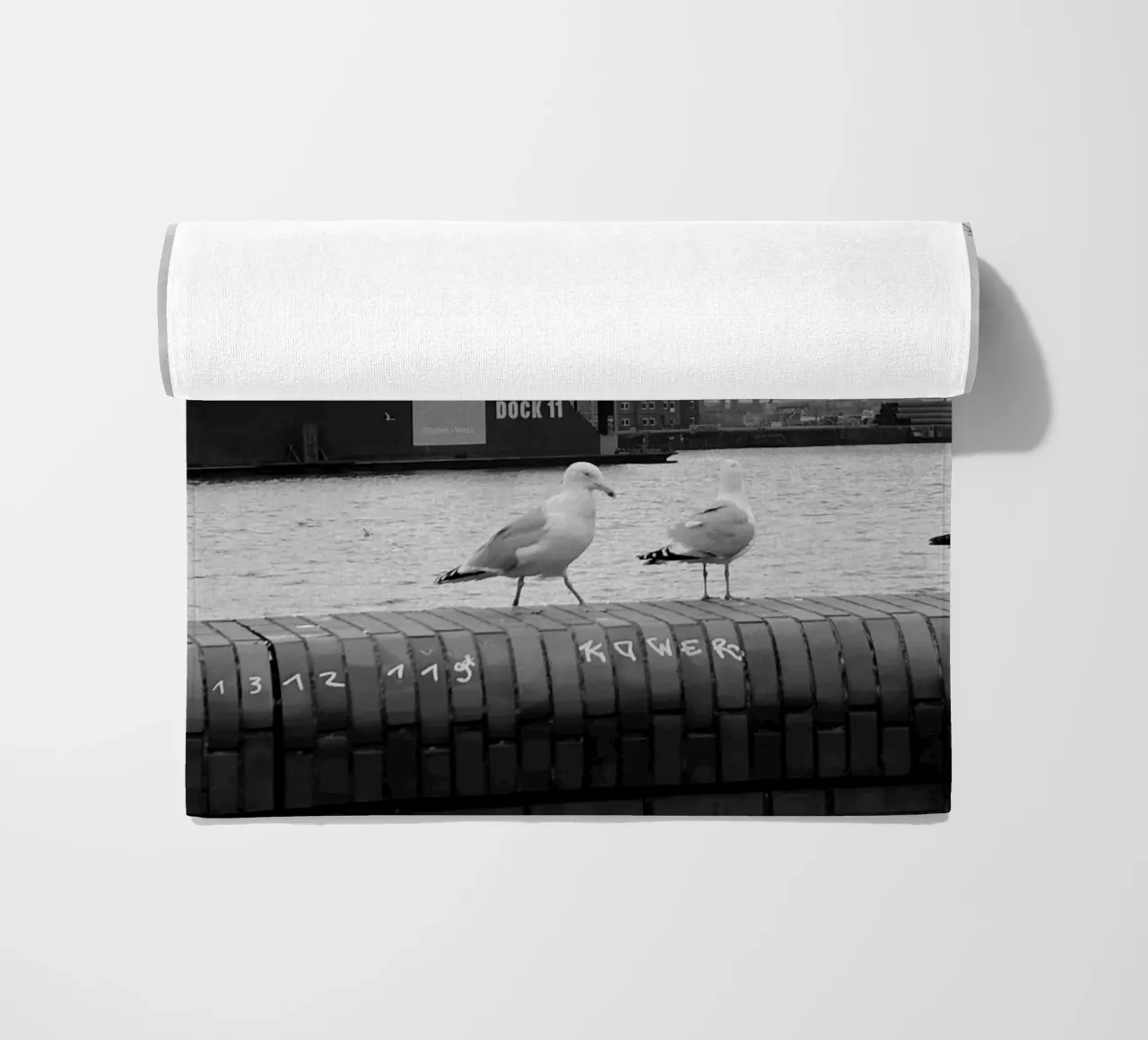 HAMBURG | MÖWEN telo mare da DigiWunderwerk