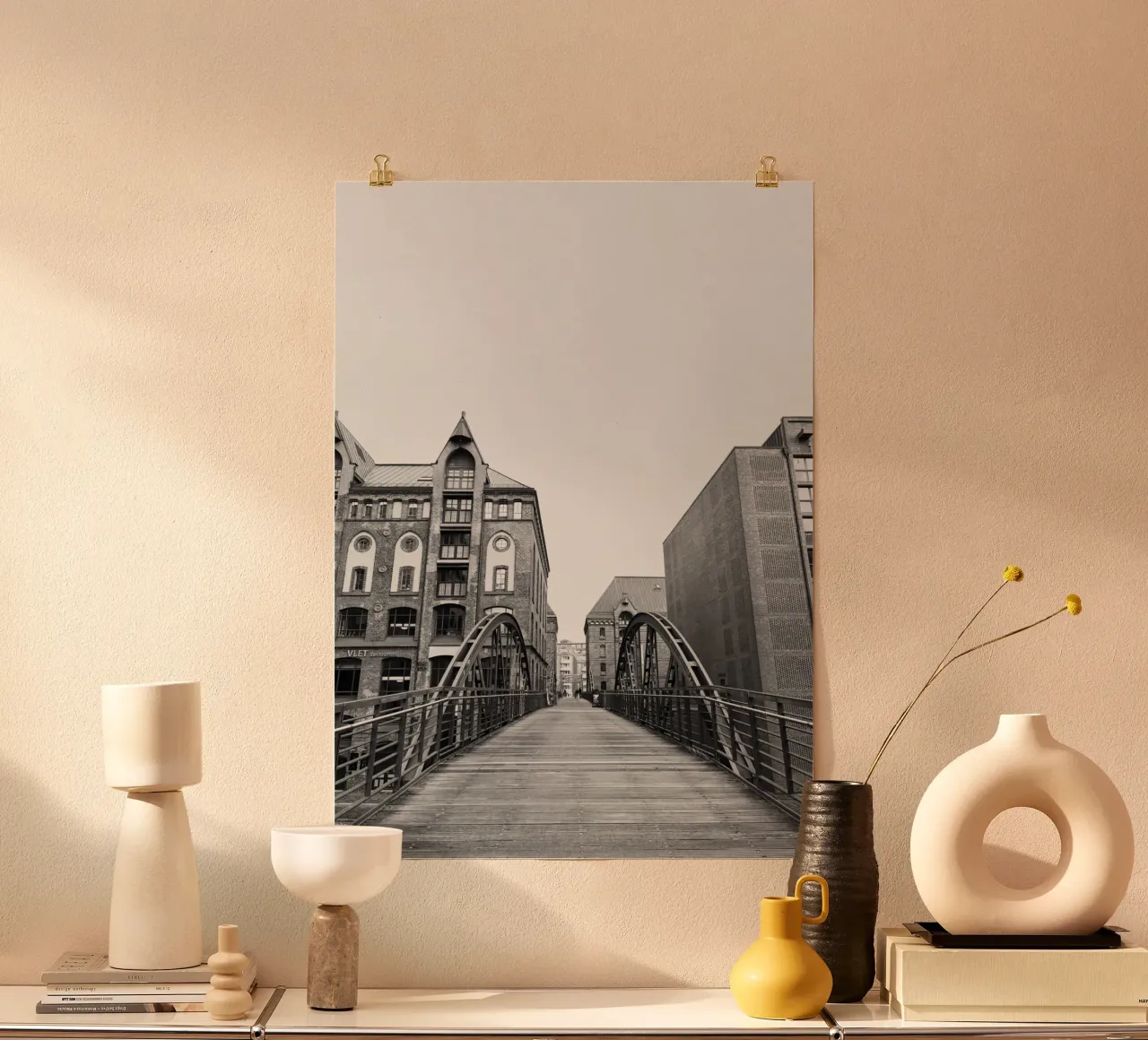 Hamburg | Speicherstadt poster con telaio in legno da DigiWunderwerk