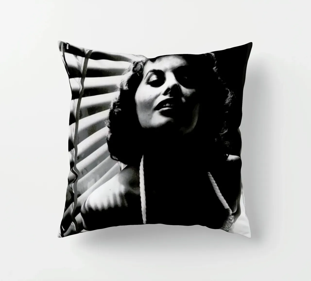 Sophia Loren Portrait cuscino da Gallery Print and Art Limited