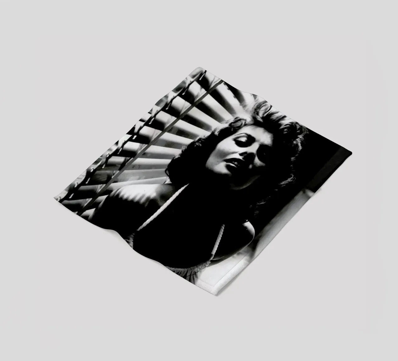 Sophia Loren Portrait coperta in pile da Gallery Print and Art Limited