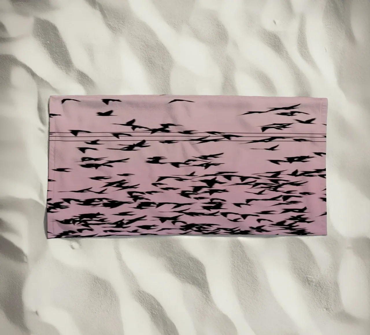 Chaos in Bird Migration by @matthcon01 serviette de plage de EyeEm Mobile GmbH