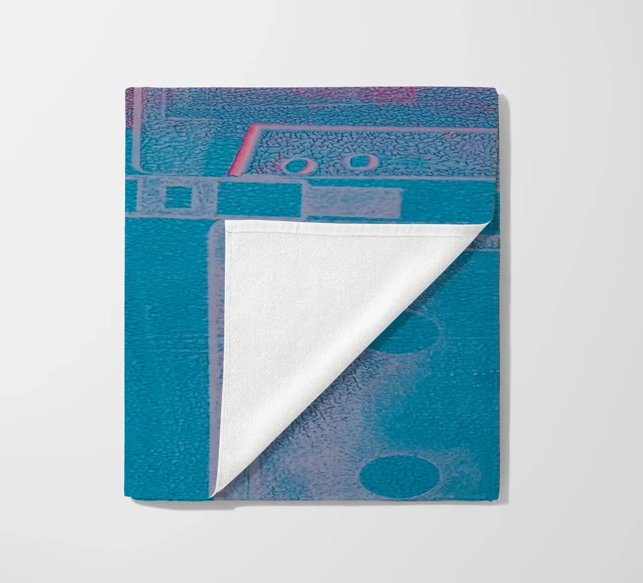 80er Jahre Rewind Bunter Acryl-Druck Strandtuch von FABOArt