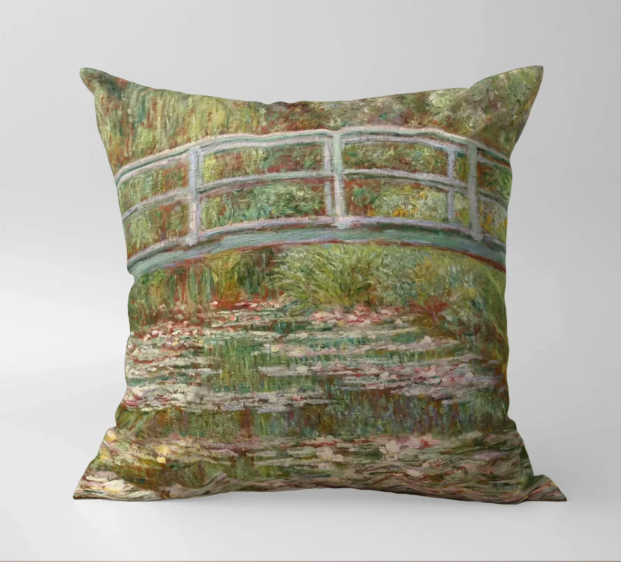 Claude Monet - Ponte su uno stagno di ninfee cuscino da Timeless Artworks