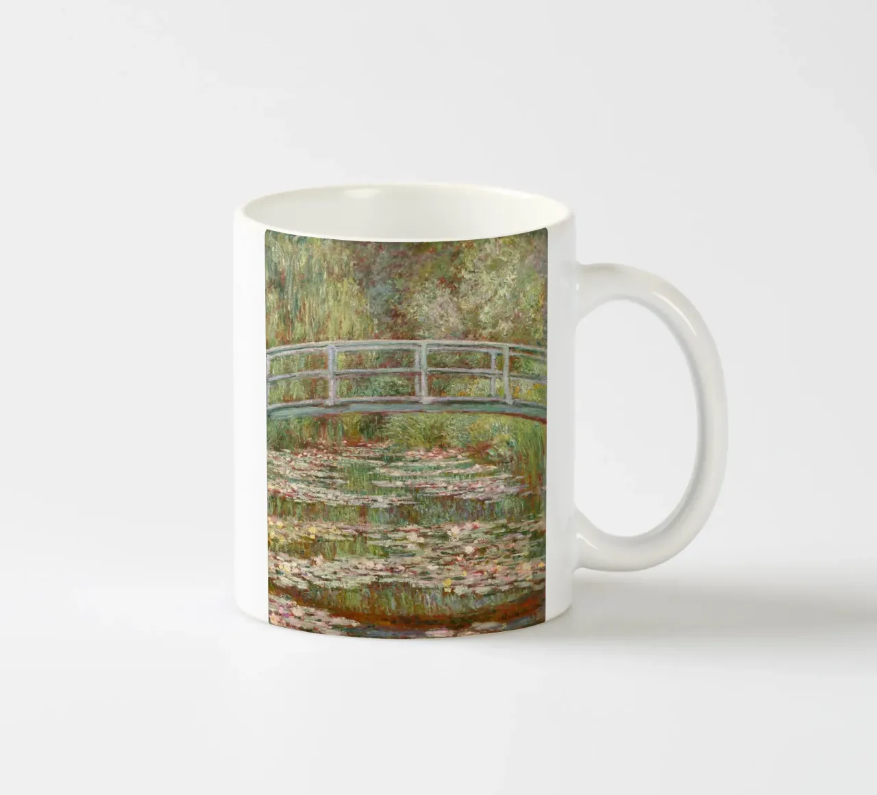 Claude Monet - Ponte su uno stagno di ninfee tazza in ceramica da Timeless Artworks