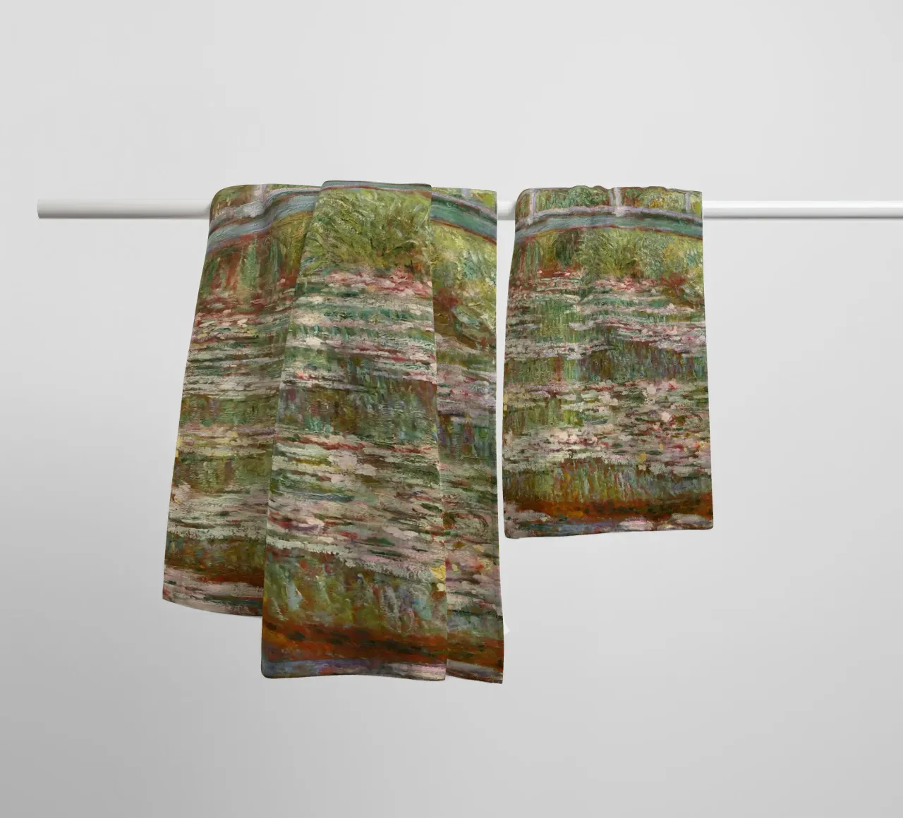Claude Monet - Ponte su uno stagno di ninfee asciugamano da bagno da Timeless Artworks
