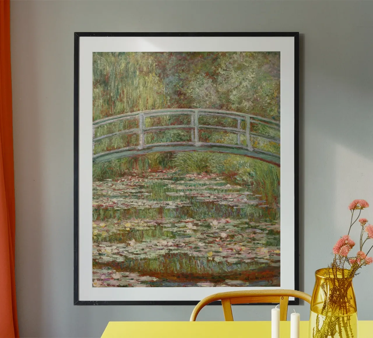 Claude Monet - Ponte su uno stagno di ninfee poster con telaio in legno da Timeless Artworks