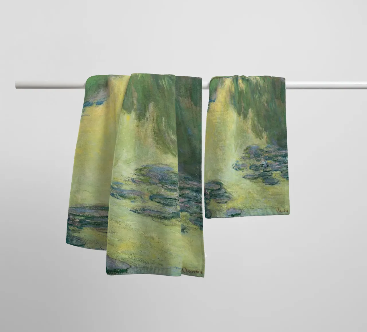 Claude Monet - Ninfee asciugamano da bagno da Timeless Artworks