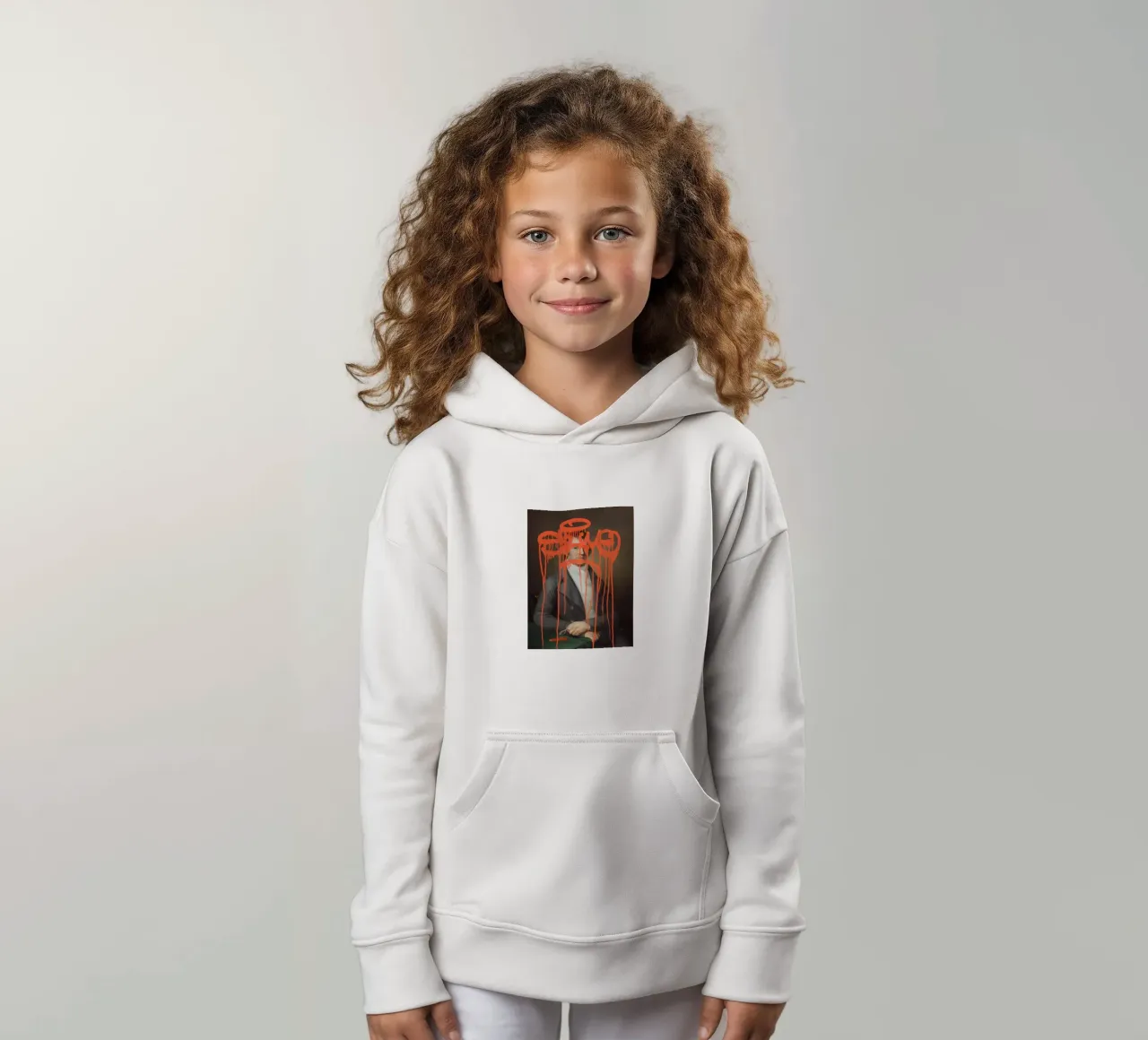 Graffiti arancioni su un ritratto classico felpa bambino con cappuccio da Vintagrafica