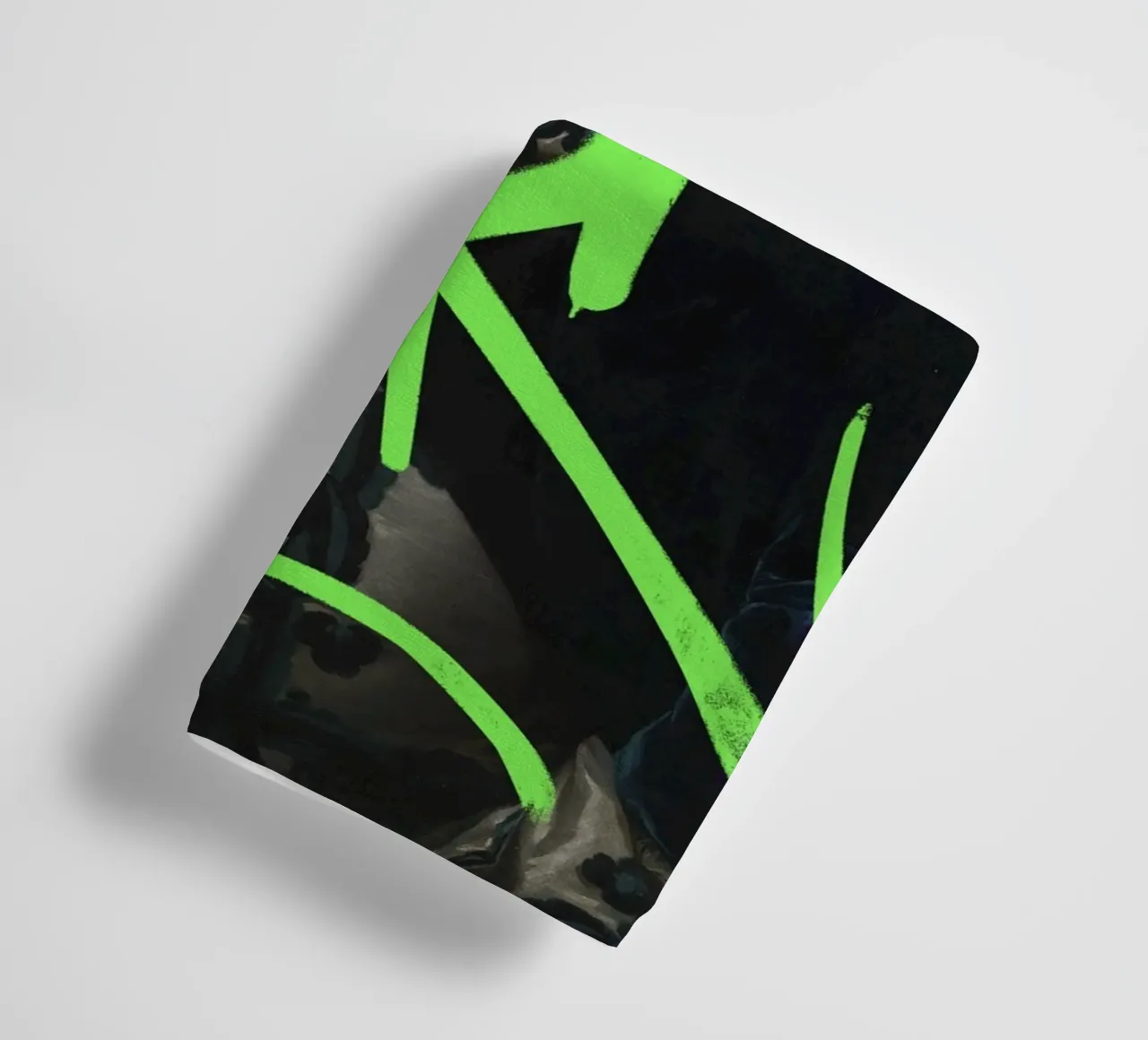 Etichetta verde neon su ritratto classico asciugamano da bagno da Vintagrafica