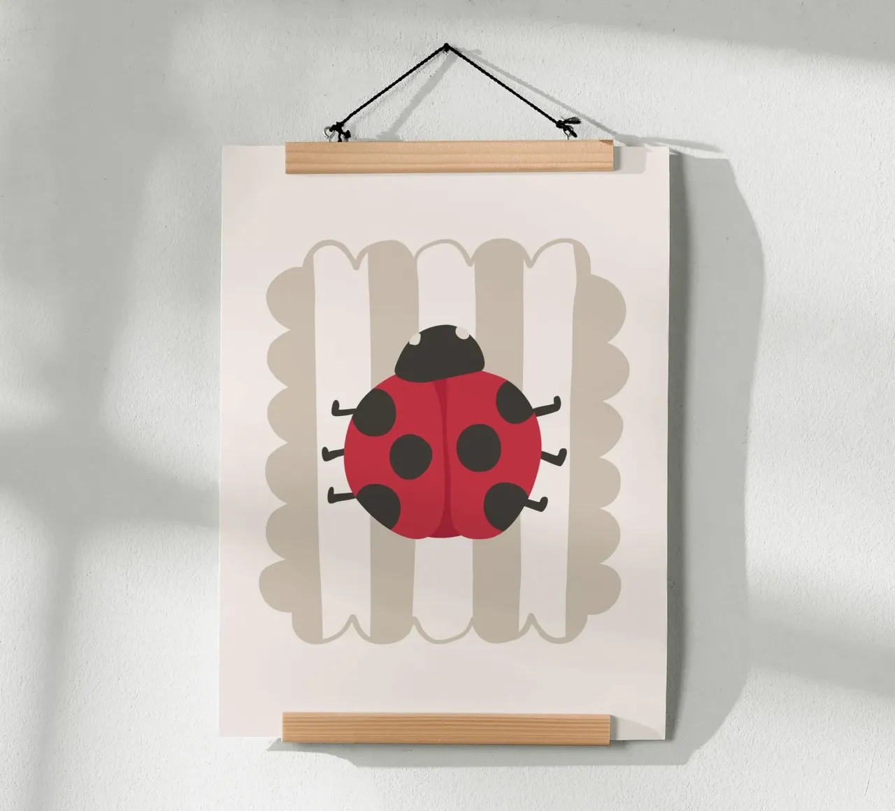 Coccinella poster con telaio in plastica da KRUTH DESIGN