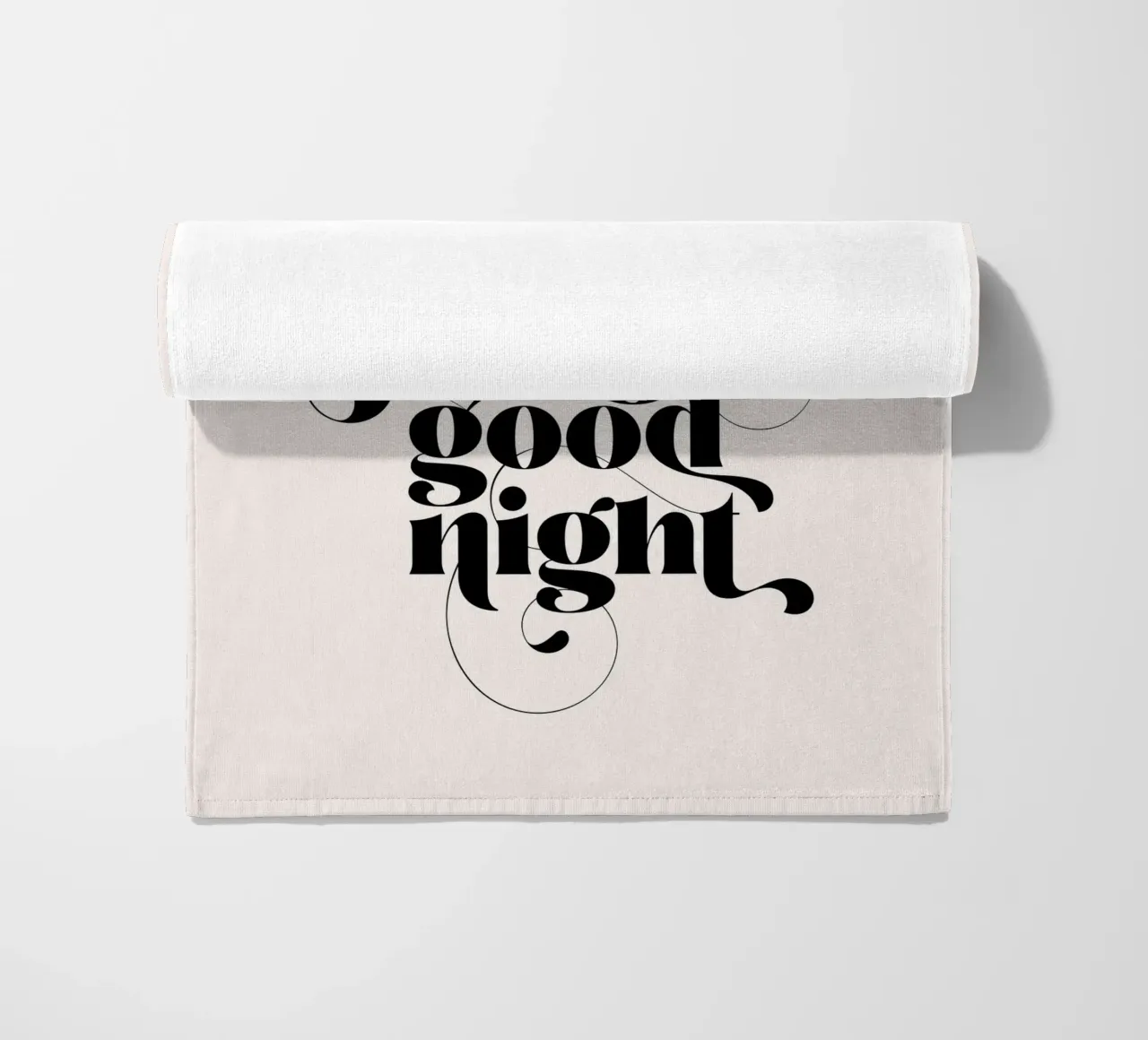 Bianco e nero 'Baciami la notte' telo mare da Dominique Vari Words