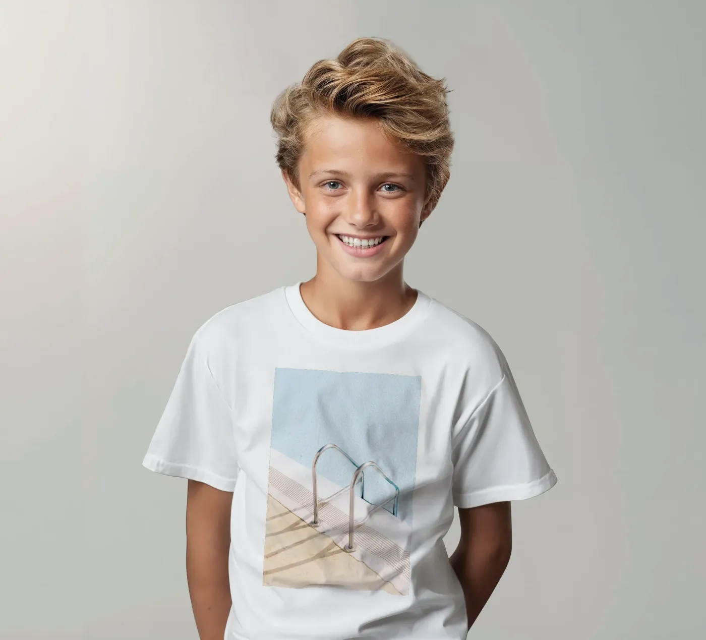 Poolside kinder t-shirt van Picture On The Fridge