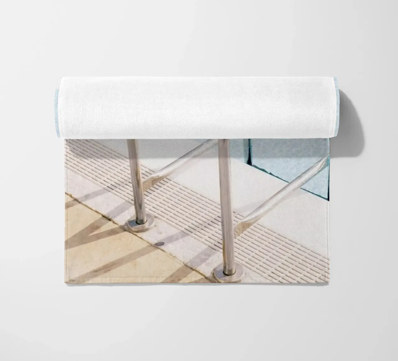 Poolside telo mare da Picture On The Fridge