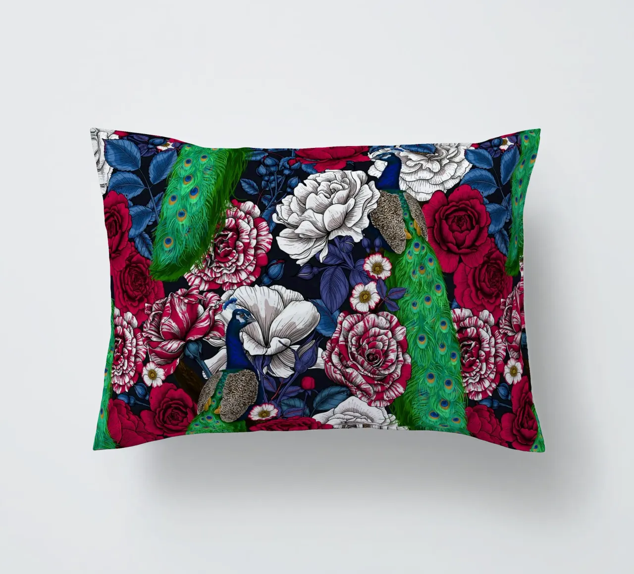 Pavoni nel roseto cuscino da Painted Nature