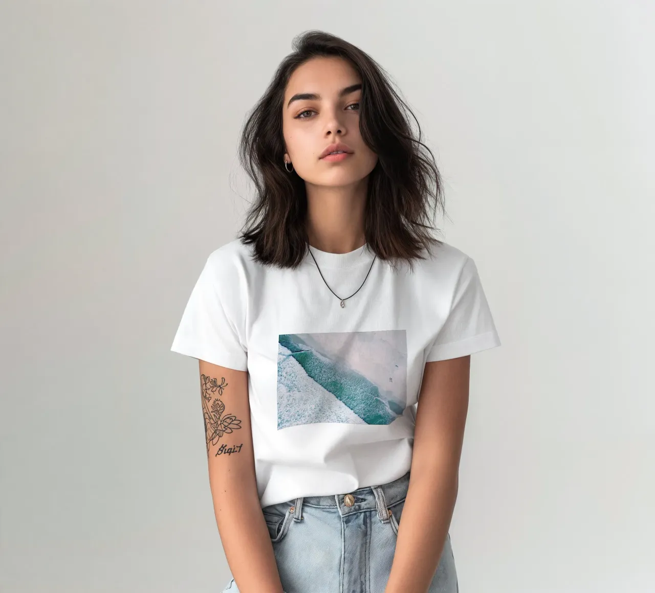 Dudes Surfing by @bavariansnaps t-shirt da EyeEm Mobile GmbH