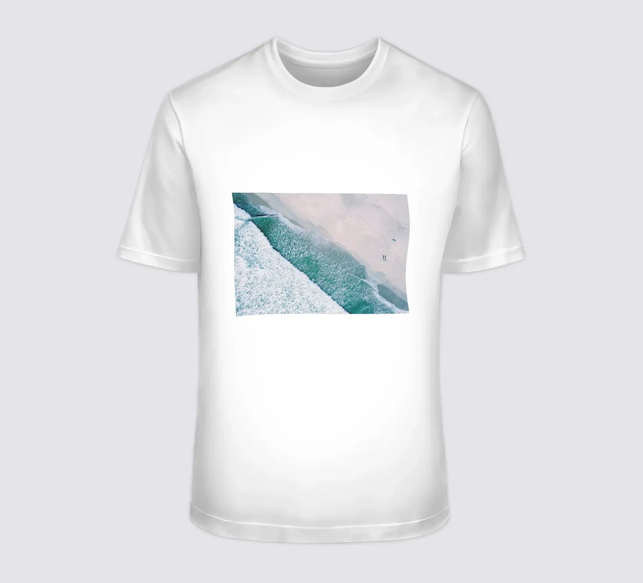 Dudes Surfing by @bavariansnaps t-shirt da EyeEm Mobile GmbH