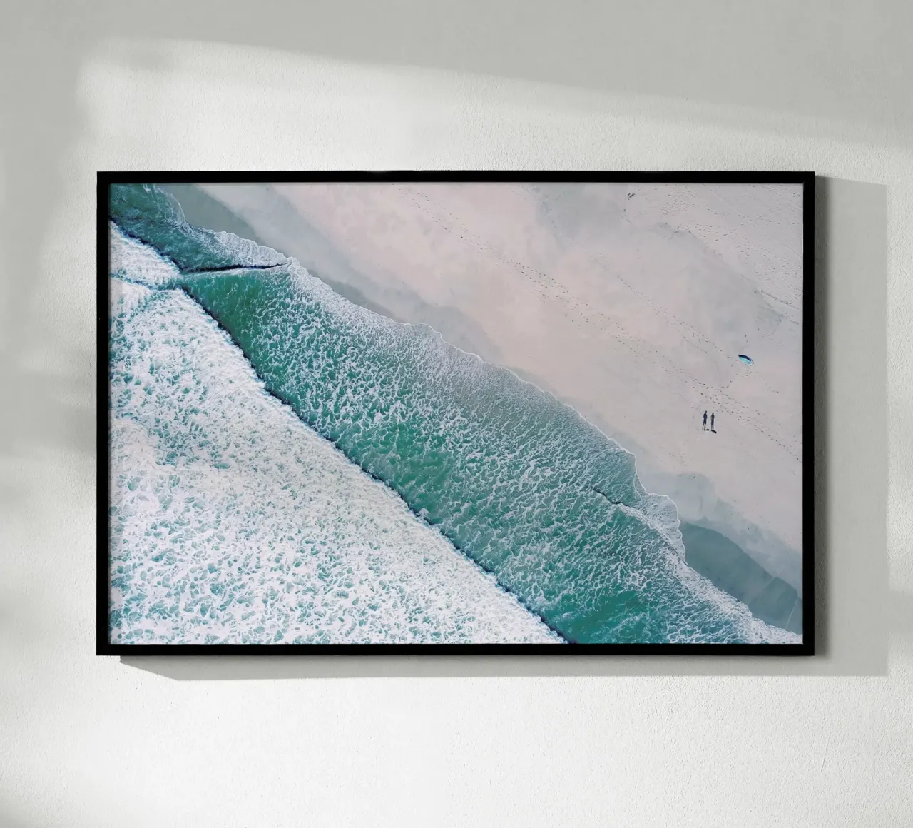 Dudes Surfing by @bavariansnaps poster met kunststof frame van EyeEm Mobile GmbH