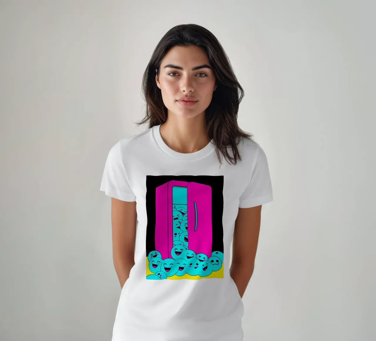 Frigorifero con cubetti di ghiaccio sorridenti - Pop Art t-shirt da ColorCrash Gallery