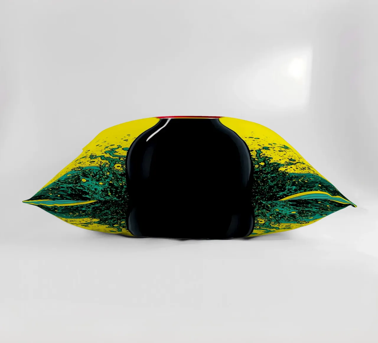 Bottiglia di soia - Pop Art cuscino da ColorCrash Gallery