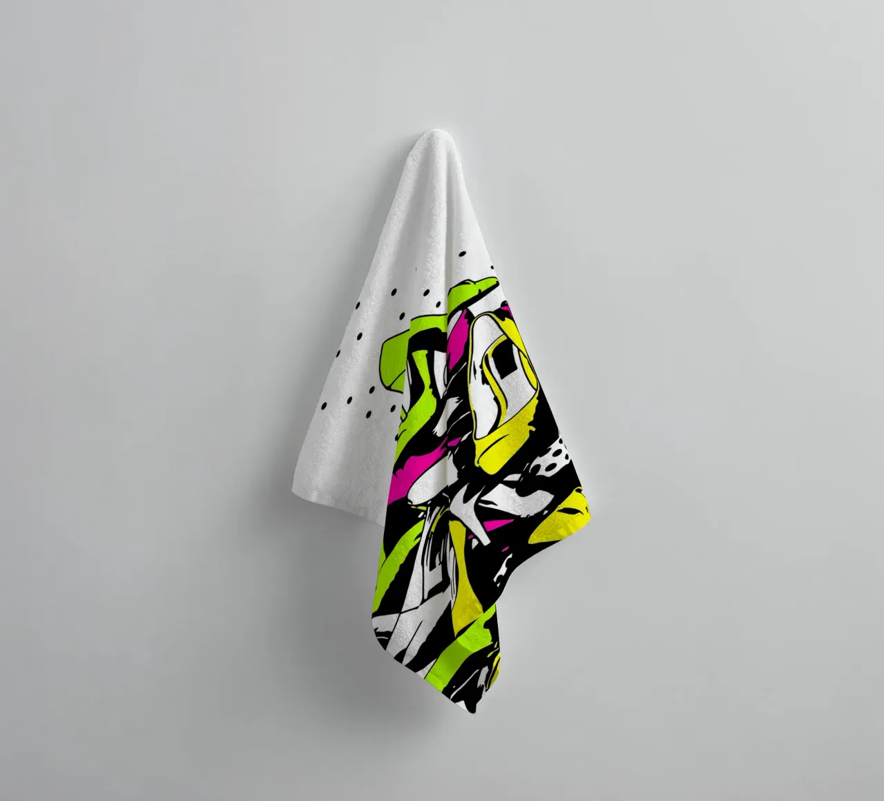 Stack Of Heels - Pop Art Handtuch von ColorCrash Gallery