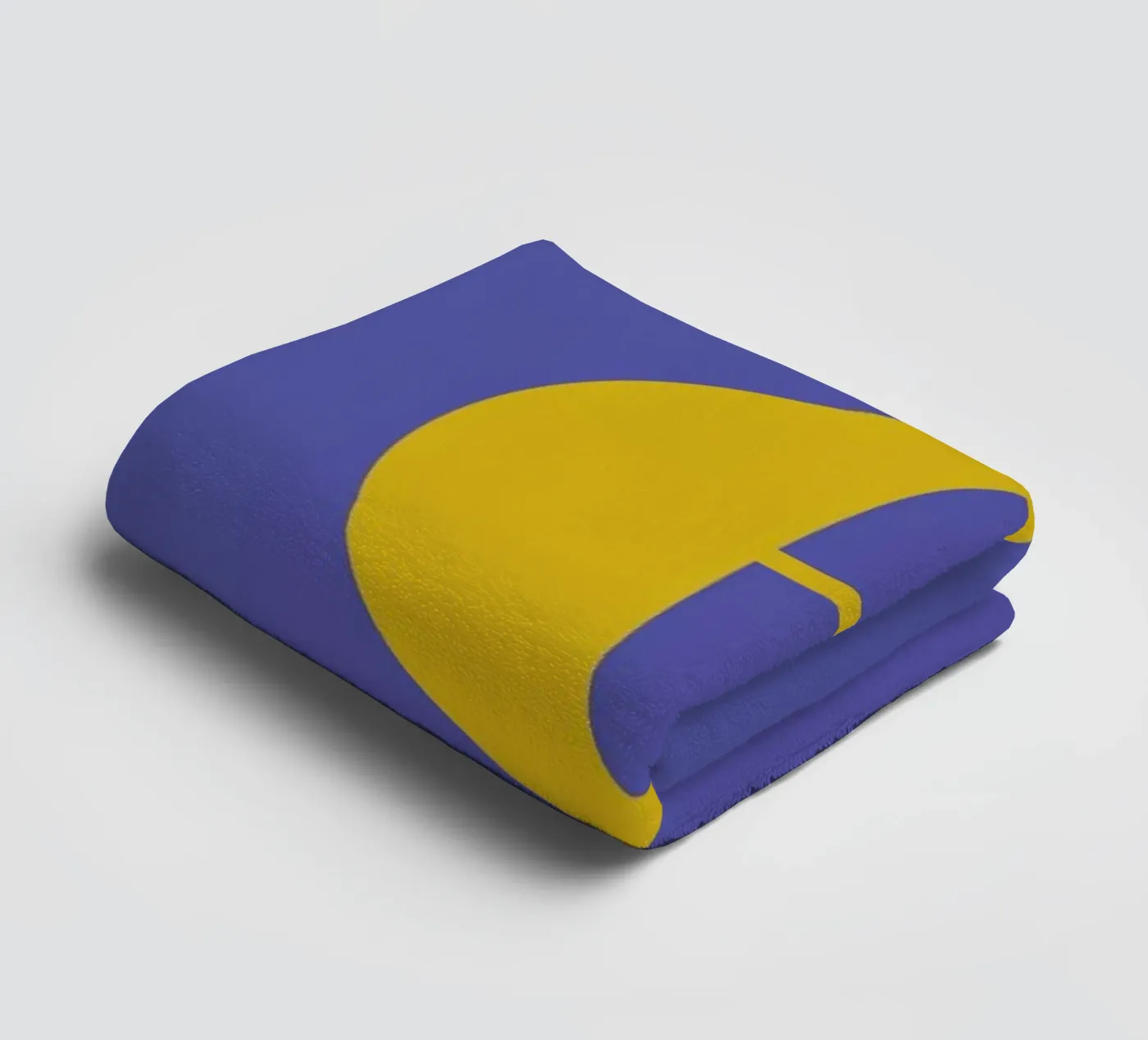 Blue Letter E badhanddoek van Studio One