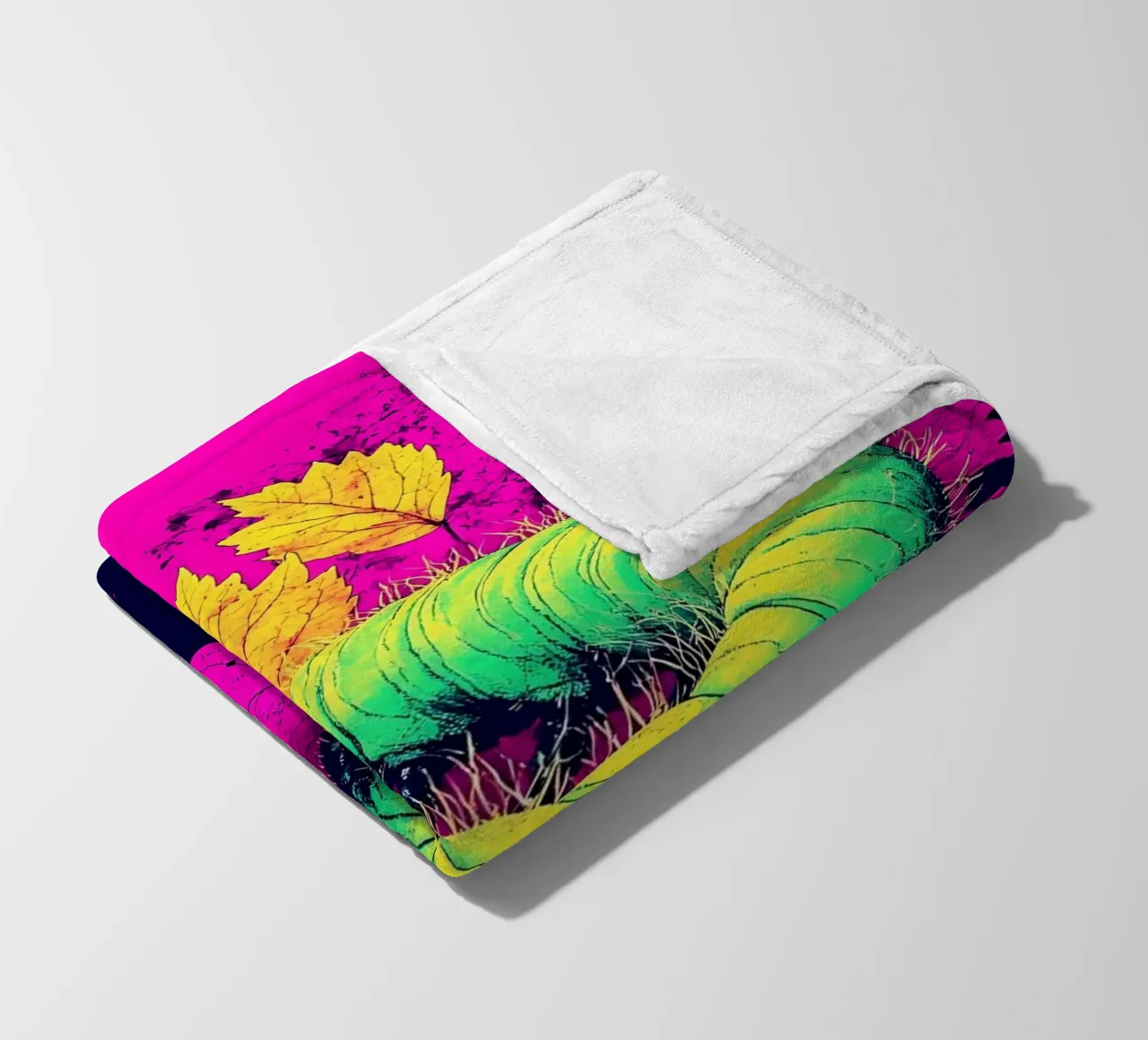 Bruco - Pop Art coperta in pile da ColorCrash Gallery