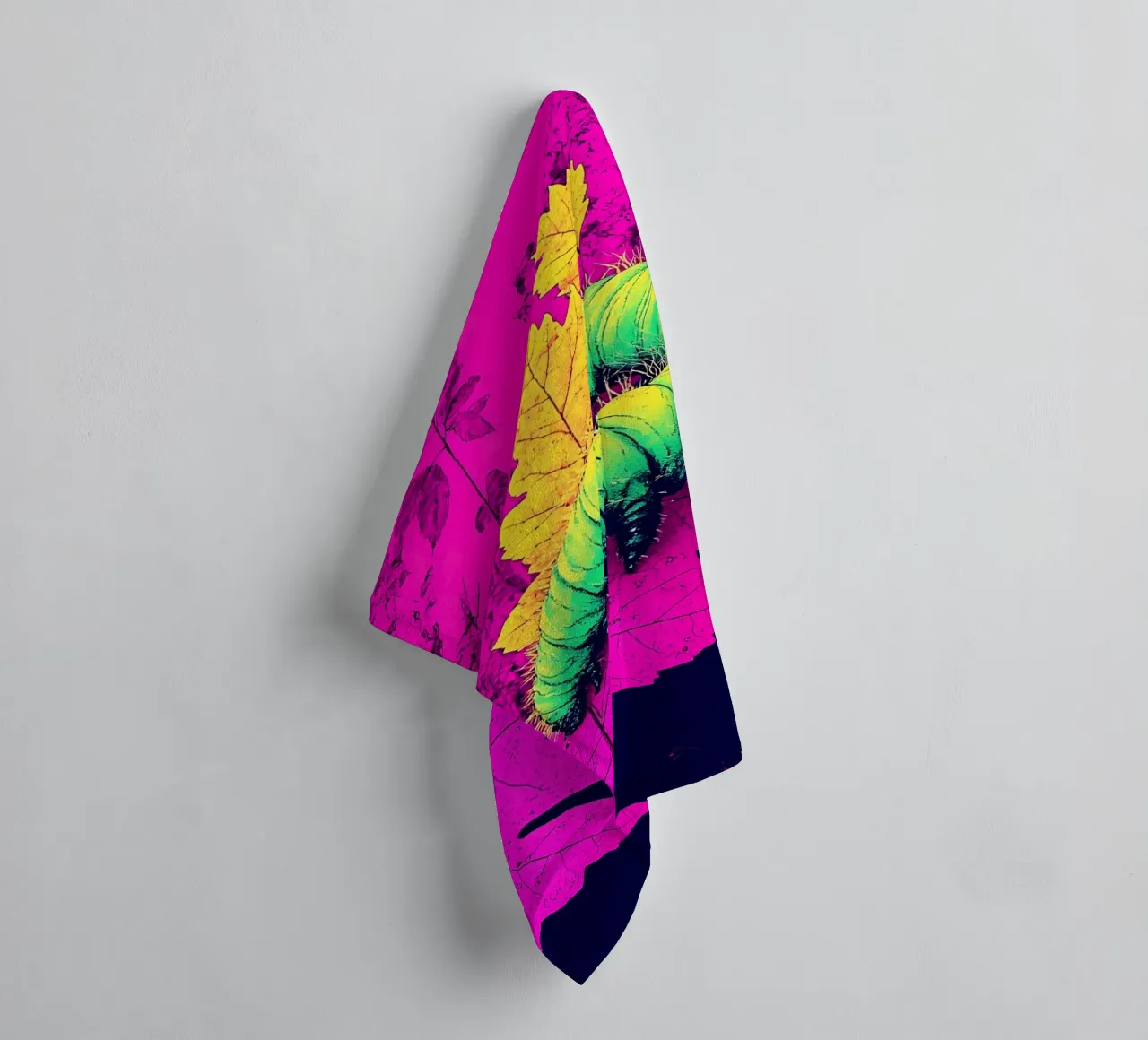 Bruco - Pop Art asciugamano da bagno da ColorCrash Gallery