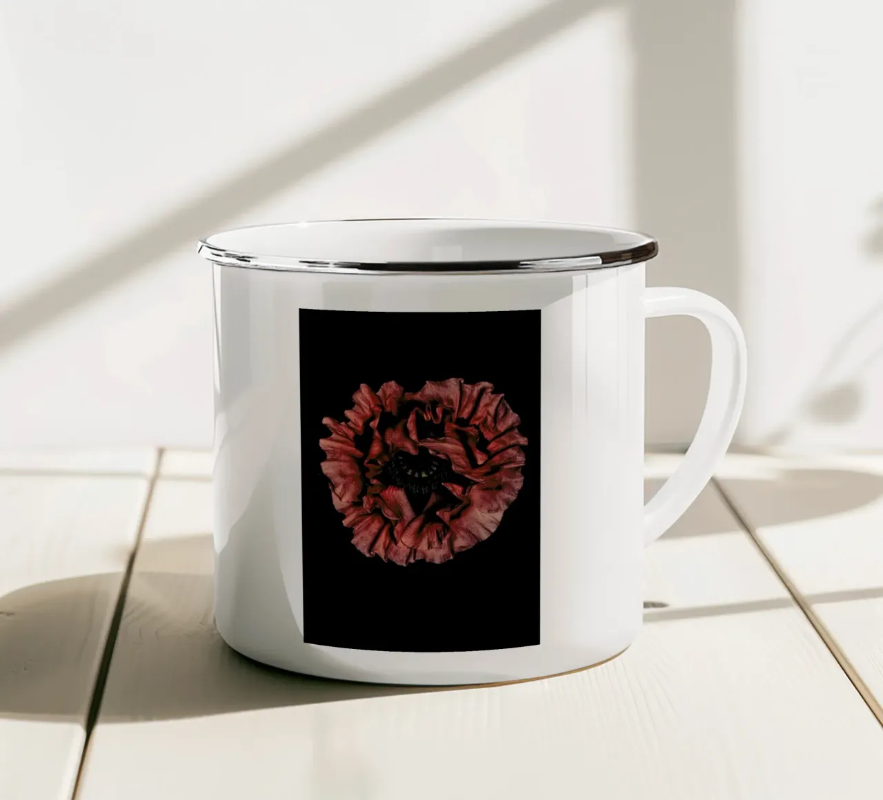 Poppy Flower tazza in smalto da Curious Collections by Marielle Leenders