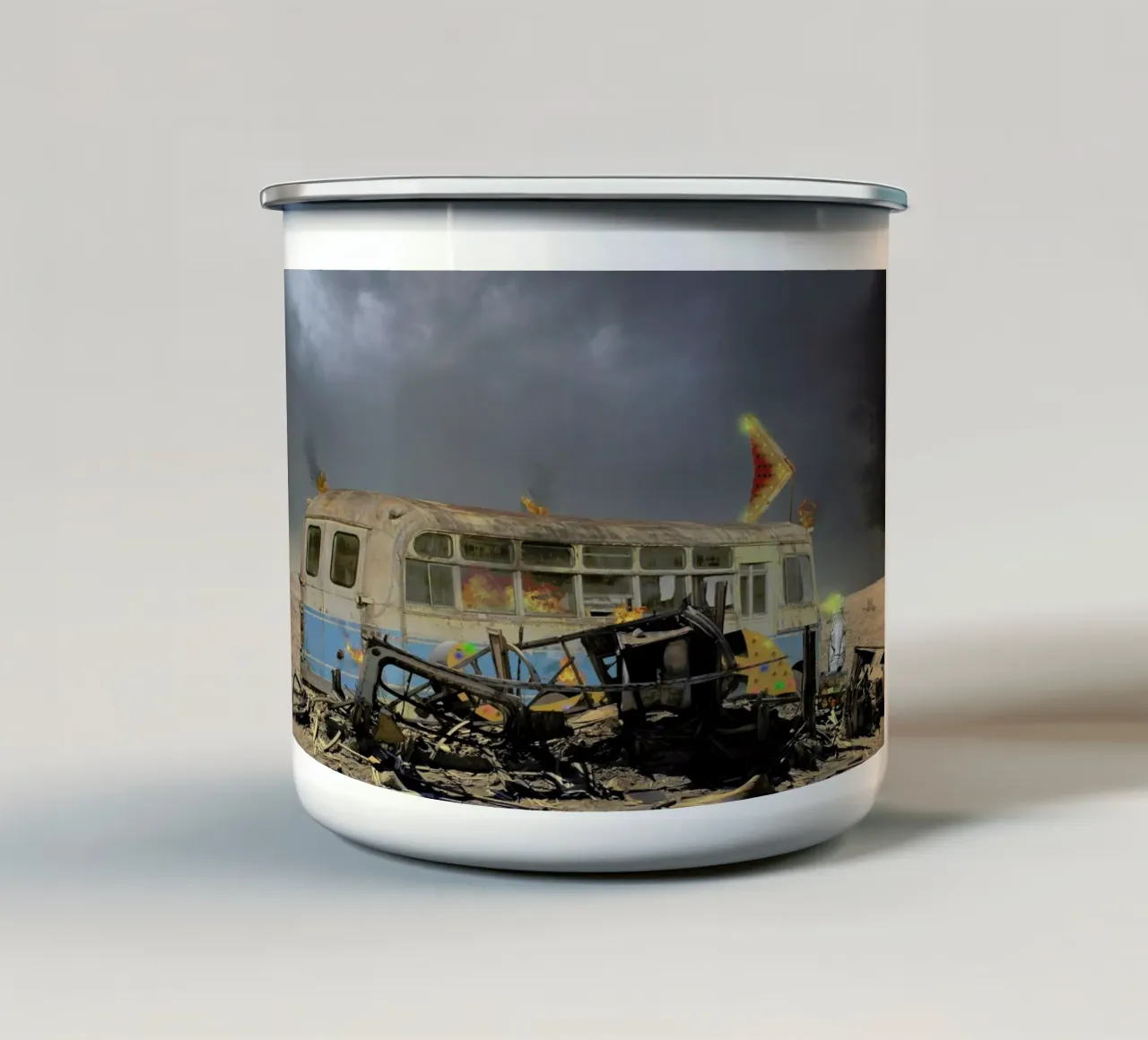 Arrow Space tazza in smalto da Jason Brueck